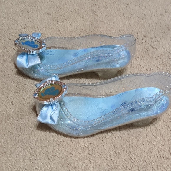 Cinderella Kids Sparkling Blue and Silver Dress Shoes - Picture 2 of 3